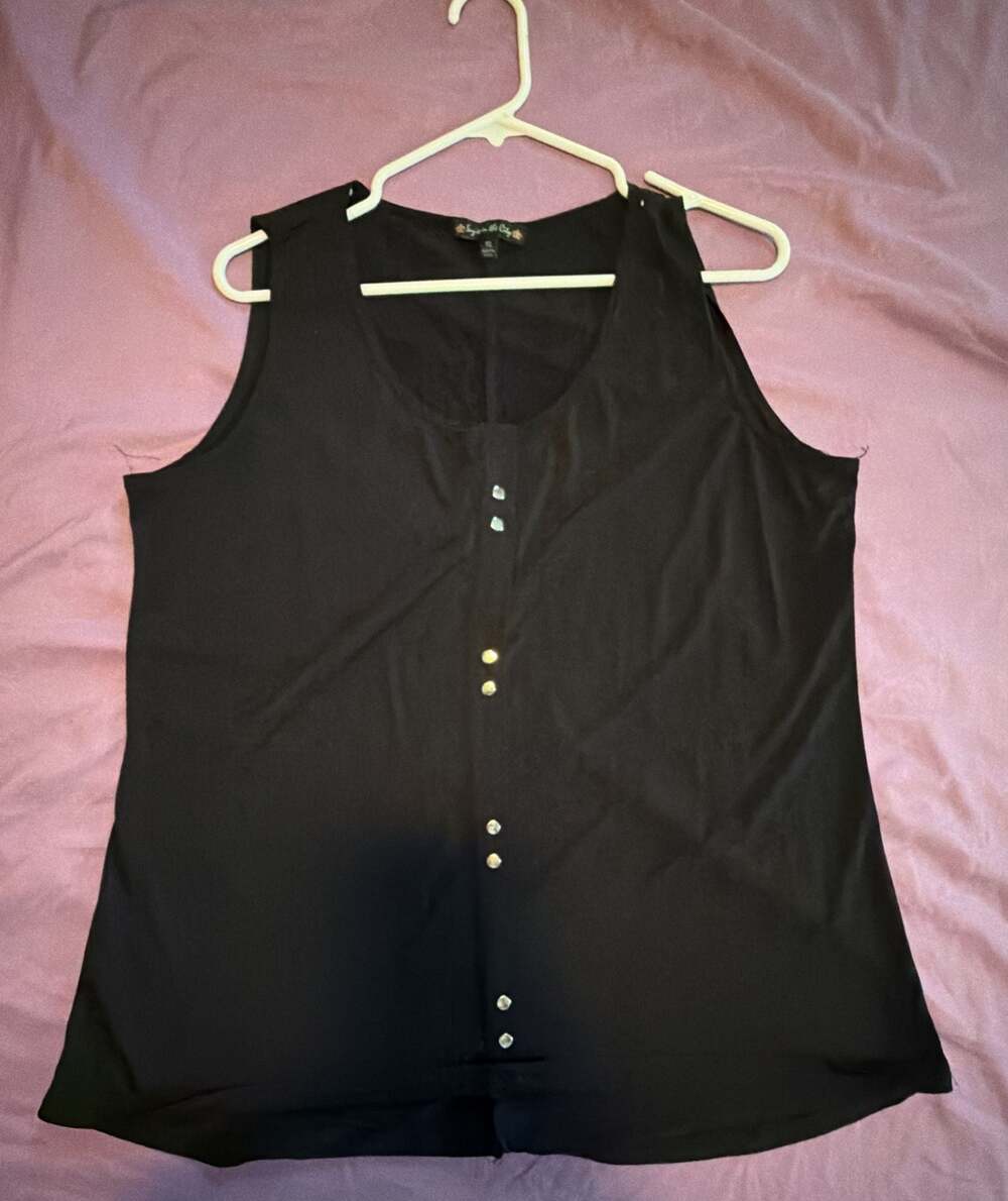 Suzie in the City Black Sleeveless Button Detail Tank Top XL